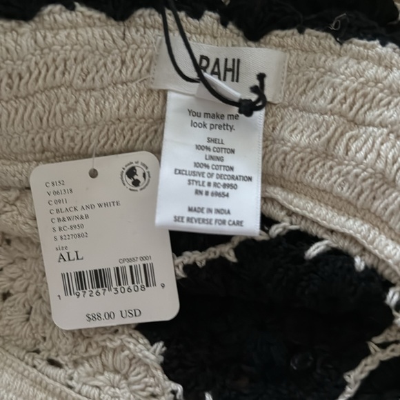 Daniella Crochet Bucket Hat - Picture 8 of 9